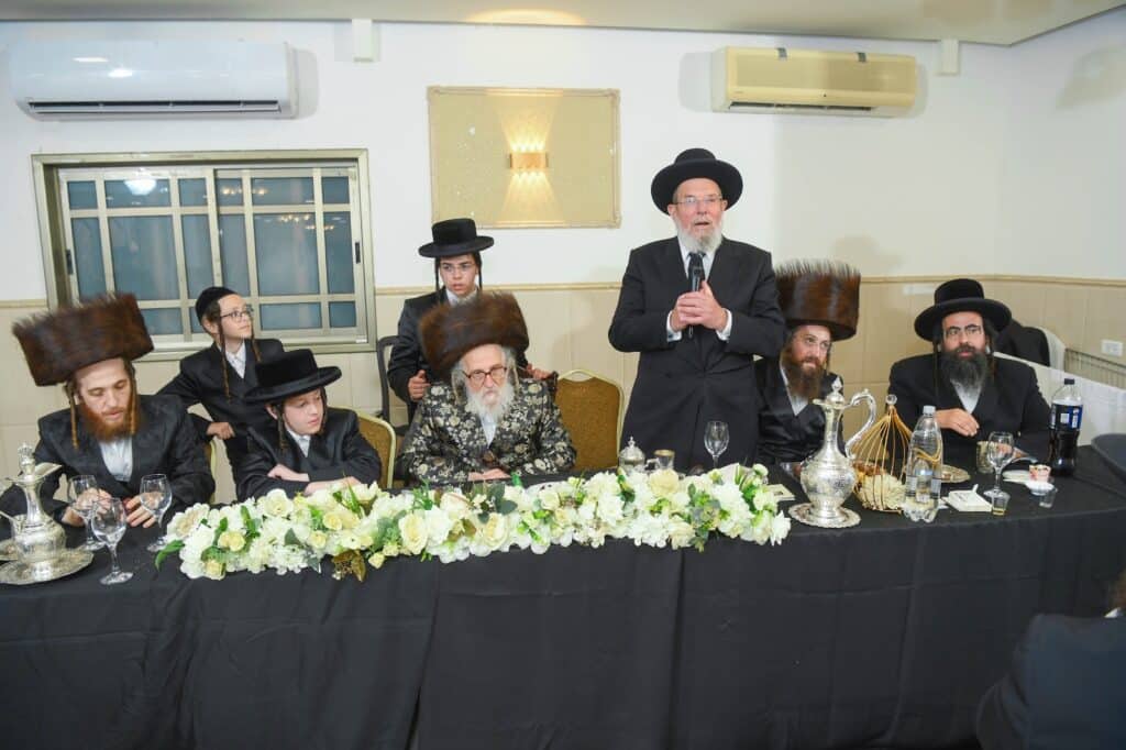 גלריה: שמחת בר המצווה לנכד האדמו"ר מזלאטשוב