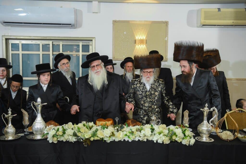 גלריה: שמחת בר המצווה לנכד האדמו"ר מזלאטשוב