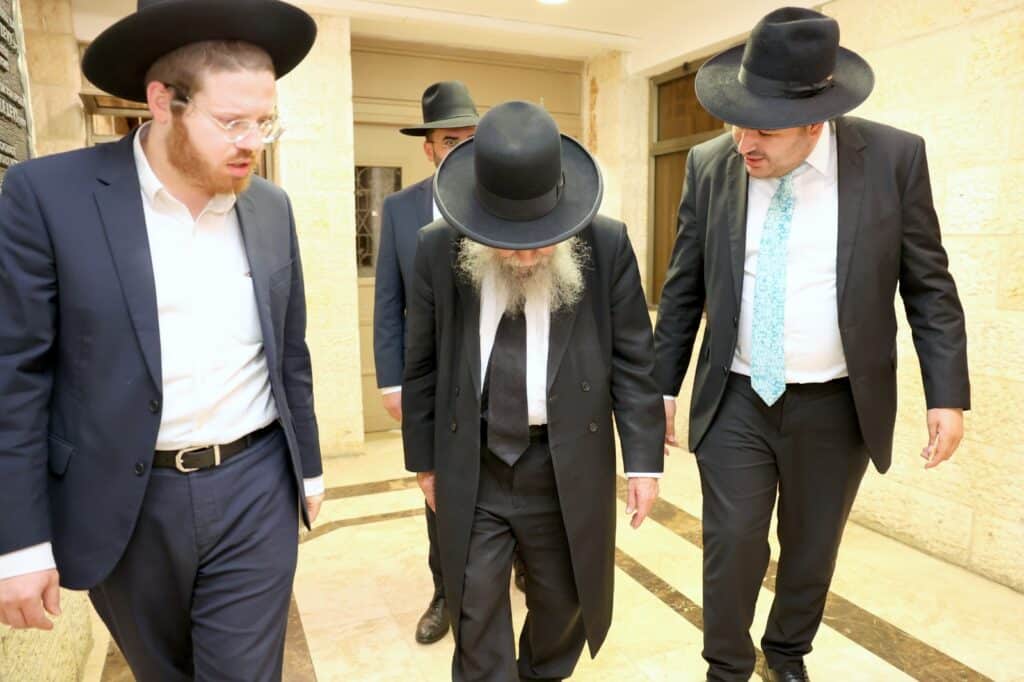 לקראת מתן תורה: חבר המועצת חיזק את בחורי הישיבה