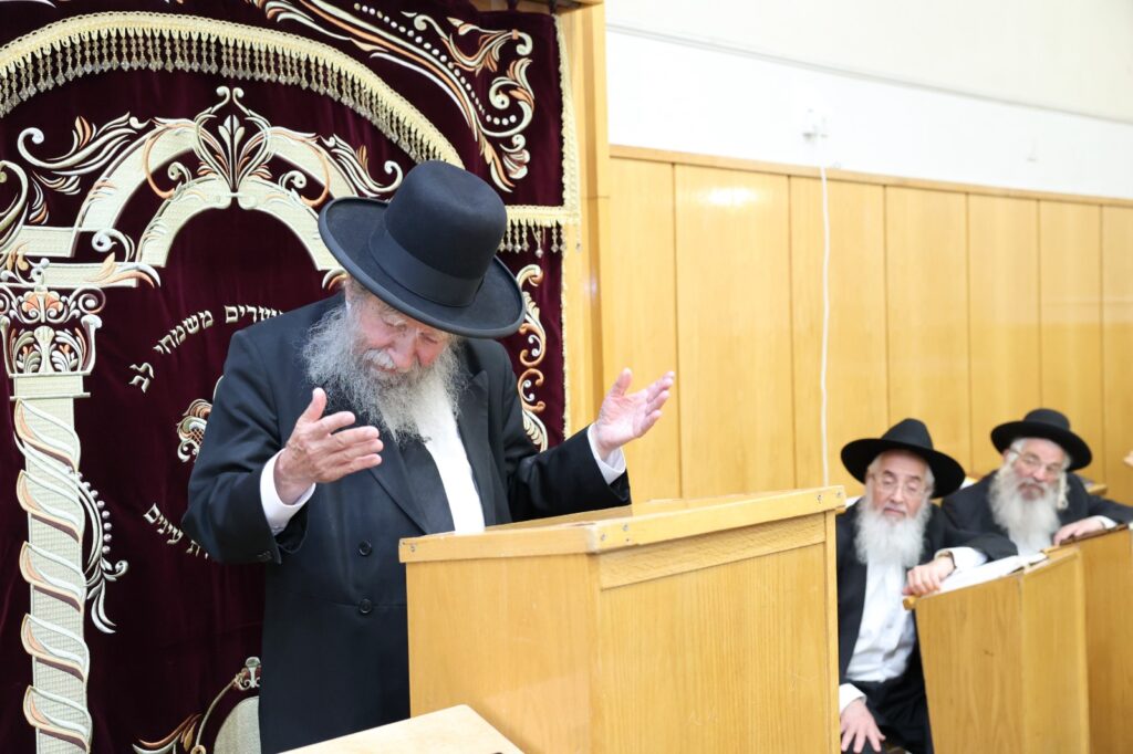 לקראת מתן תורה: חבר המועצת חיזק את בחורי הישיבה