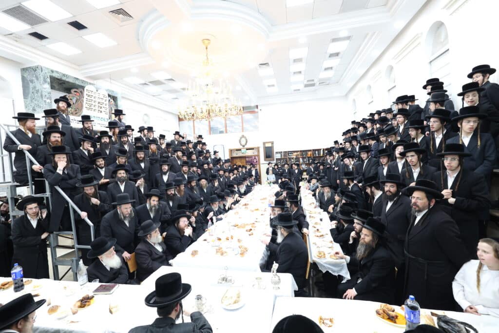 בראשות האדמו"ר: בחסידות ציינו את הילולת הרה"ק מזוועיל