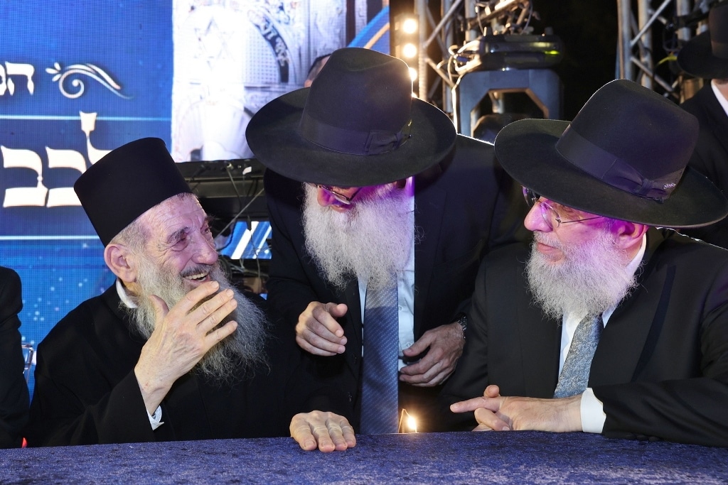 במעמד גדולי ישראל: ספר התורה הוכנס לזכר נשיא המועצת