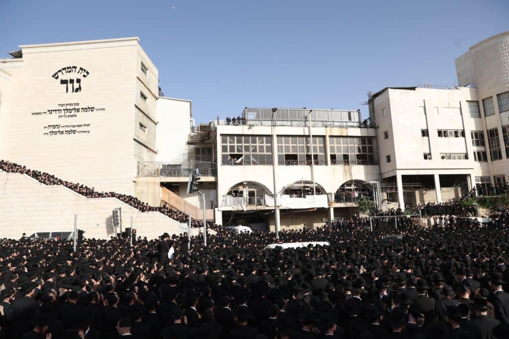 הלווית ההמונים: הרבנית הצדקנית מגור ע"ה הובאה למנוחות