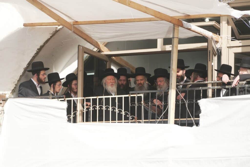 הלווית ההמונים: הרבנית הצדקנית מגור ע"ה הובאה למנוחות