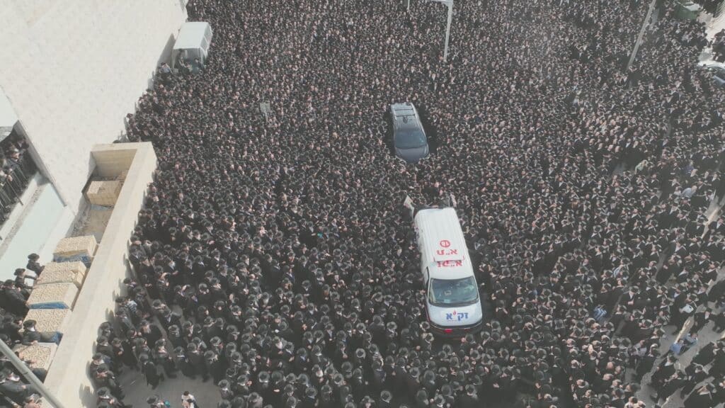הלווית ההמונים: הרבנית הצדקנית מגור ע"ה הובאה למנוחות