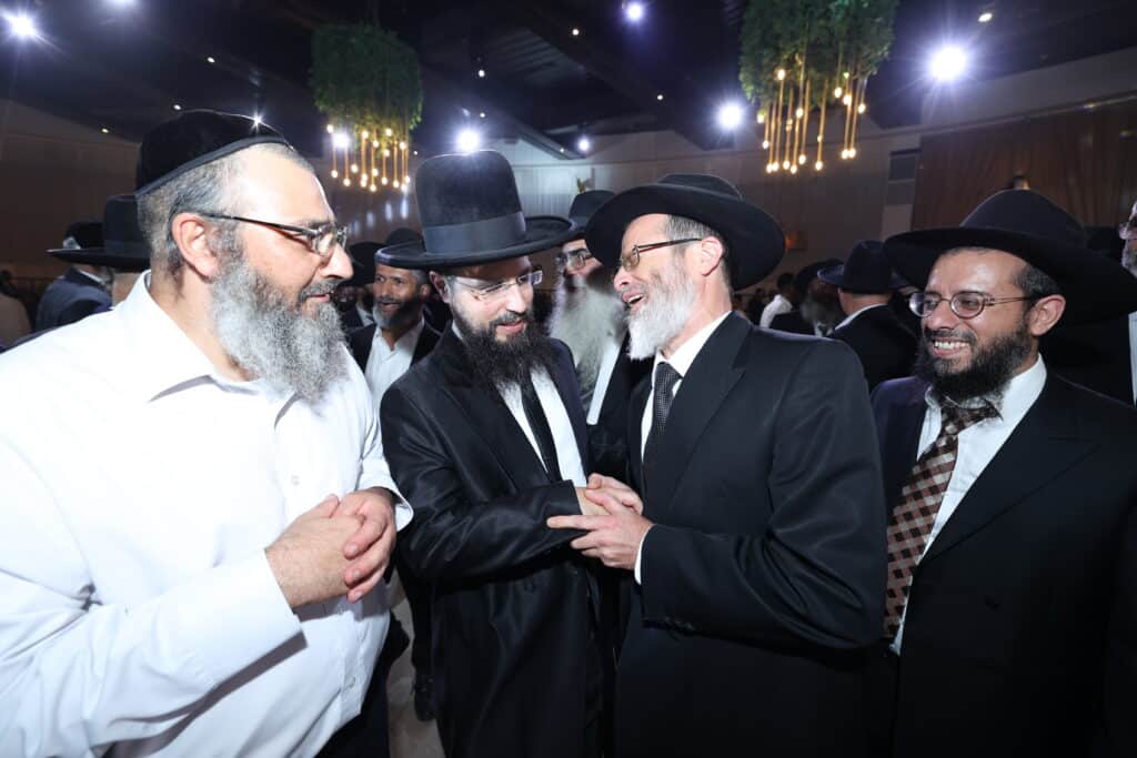 גלריה: בנו של הרב עזיז נישא לבת הרב בוהדנה
