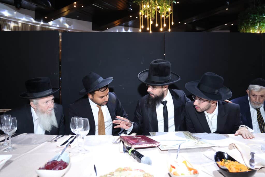 גלריה: בנו של הרב עזיז נישא לבת הרב בוהדנה