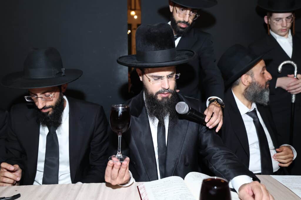 גלריה: בנו של הרב עזיז נישא לבת הרב בוהדנה