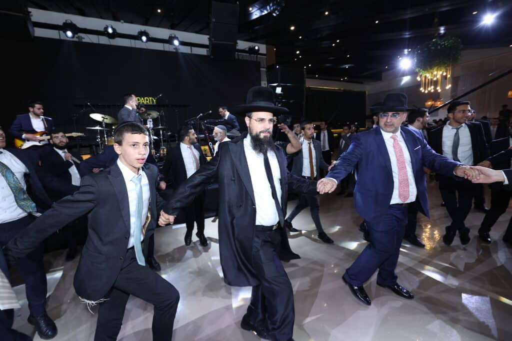 גלריה: בנו של הרב עזיז נישא לבת הרב בוהדנה