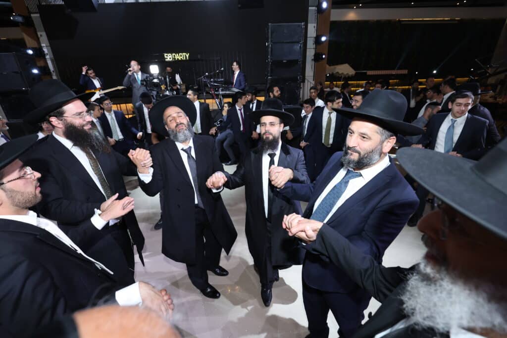 גלריה: בנו של הרב עזיז נישא לבת הרב בוהדנה