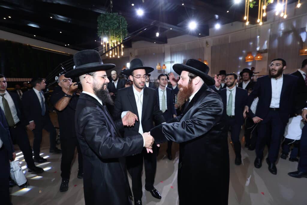 גלריה: בנו של הרב עזיז נישא לבת הרב בוהדנה