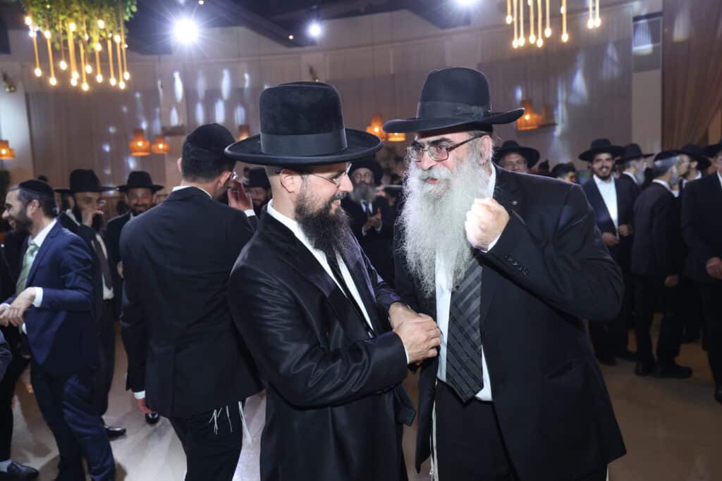גלריה: בנו של הרב עזיז נישא לבת הרב בוהדנה