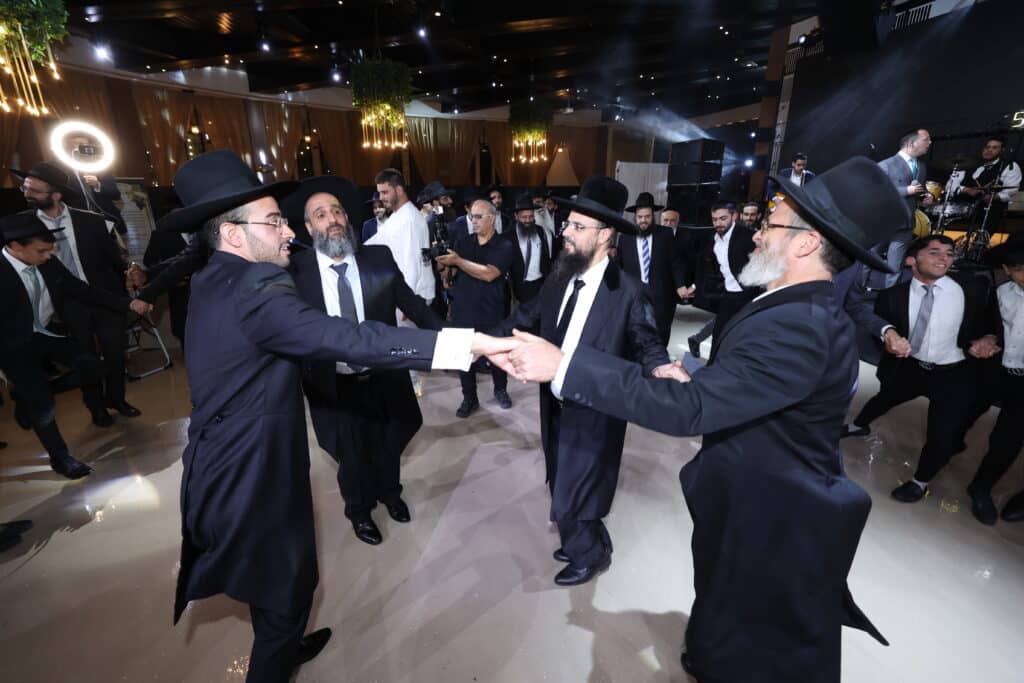 גלריה: בנו של הרב עזיז נישא לבת הרב בוהדנה