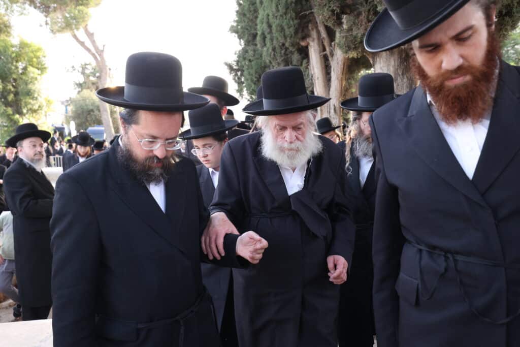הלווית ההמונים: הרבנית הצדקנית מגור ע"ה הובאה למנוחות