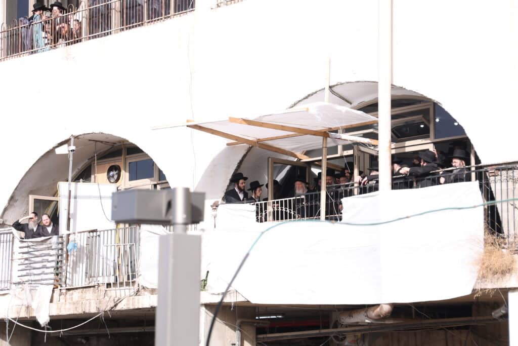 הלווית ההמונים: הרבנית הצדקנית מגור ע"ה הובאה למנוחות