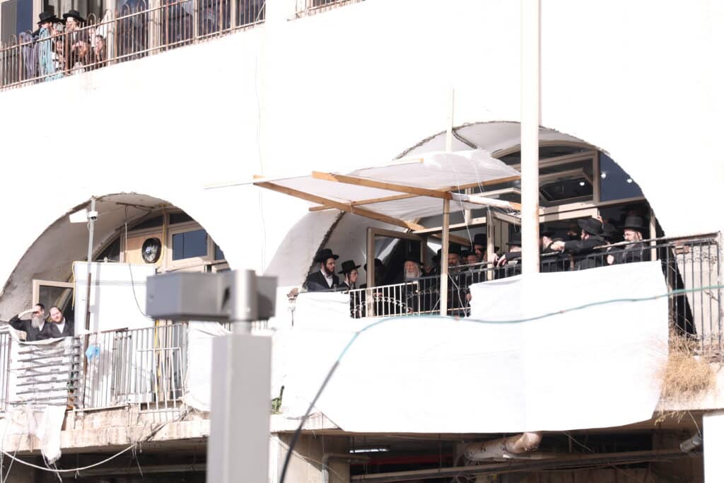 הלווית ההמונים: הרבנית הצדקנית מגור ע"ה הובאה למנוחות