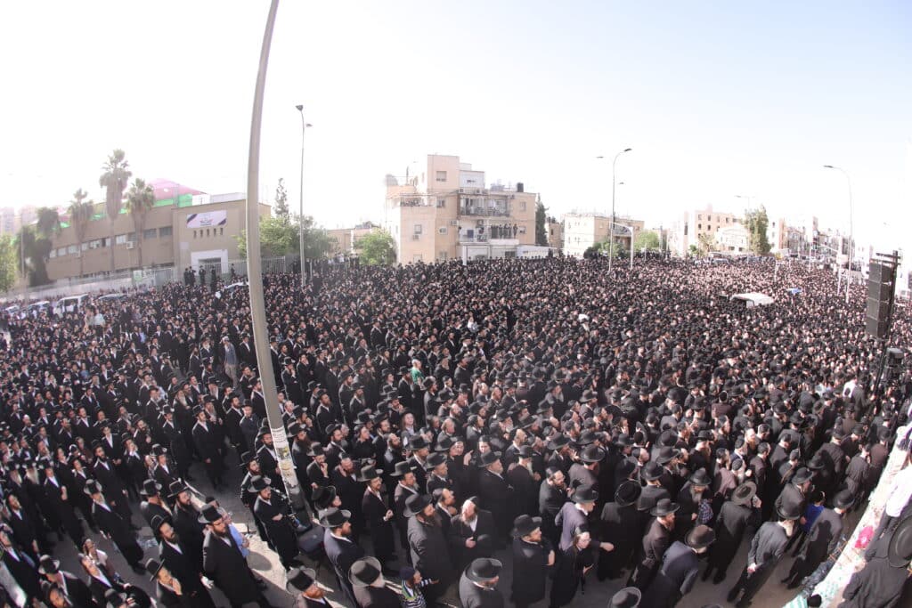 הלווית ההמונים: הרבנית הצדקנית מגור ע"ה הובאה למנוחות