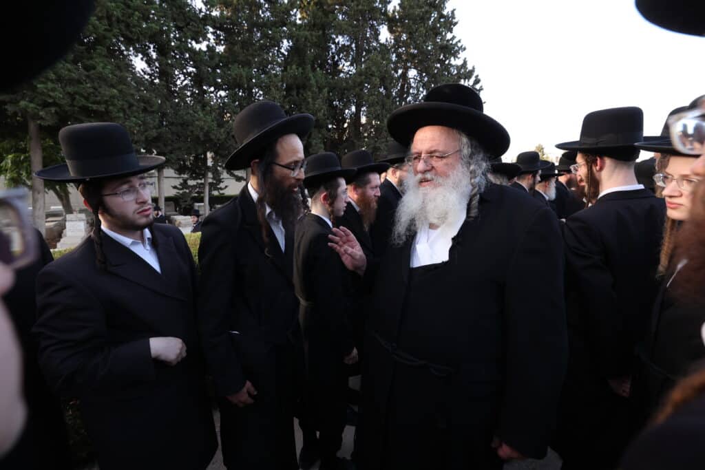 הלווית ההמונים: הרבנית הצדקנית מגור ע"ה הובאה למנוחות