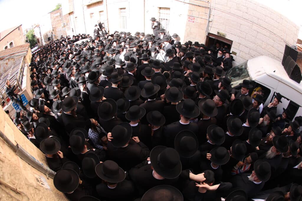 הלווית ההמונים: הרבנית הצדקנית מגור ע"ה הובאה למנוחות