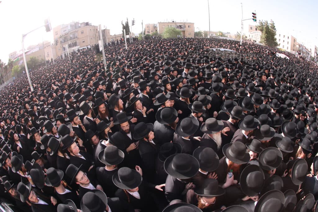 הלווית ההמונים: הרבנית הצדקנית מגור ע"ה הובאה למנוחות