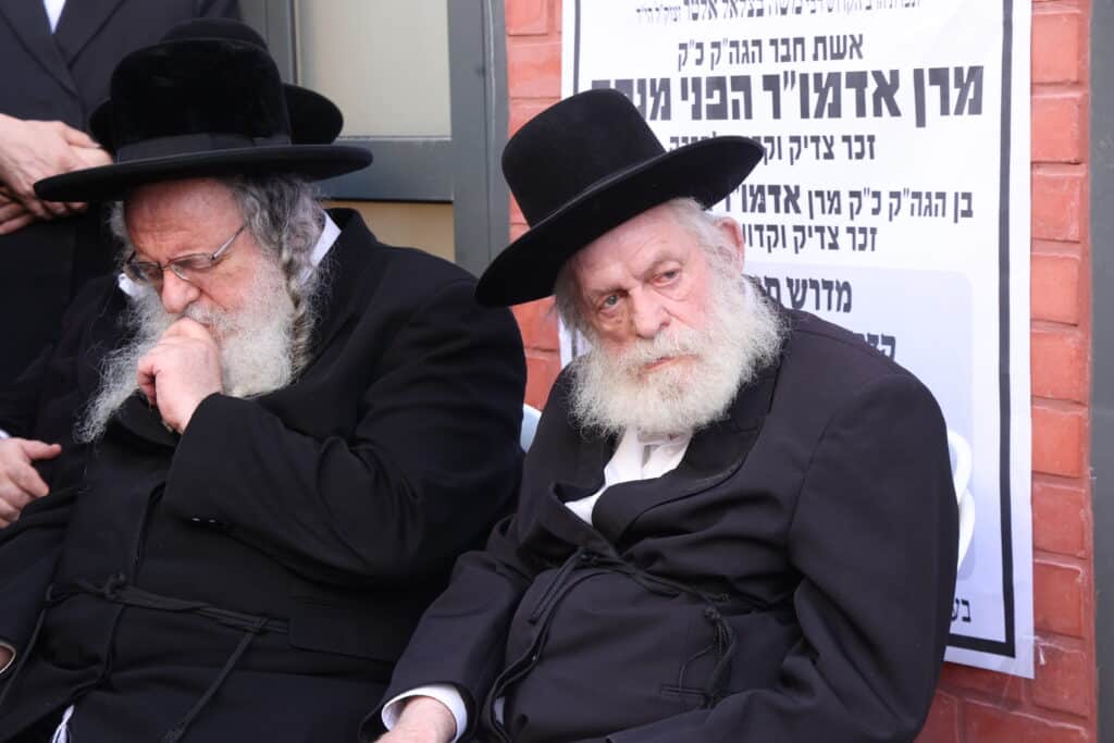 הלווית ההמונים: הרבנית הצדקנית מגור ע"ה הובאה למנוחות