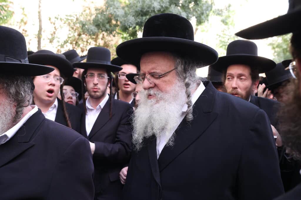 הלווית ההמונים: הרבנית הצדקנית מגור ע"ה הובאה למנוחות