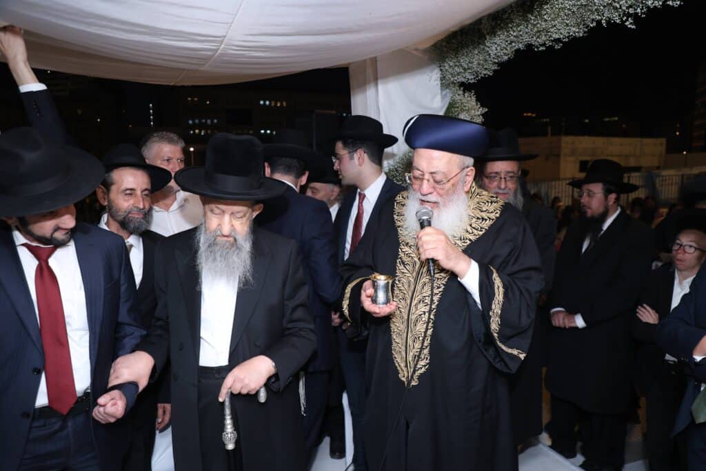 גלריה: נכד הגרש"מ עמאר והגרב"צ מוצפי נכנס לחופה