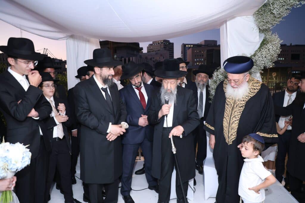 גלריה: נכד הגרש"מ עמאר והגרב"צ מוצפי נכנס לחופה