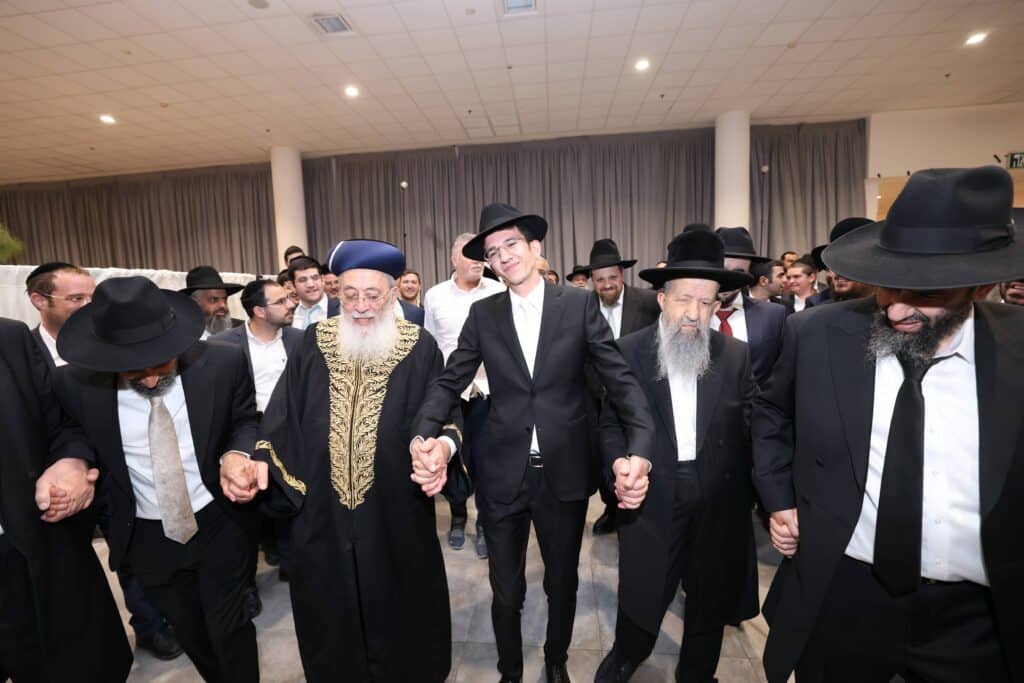 גלריה: נכד הגרש"מ עמאר והגרב"צ מוצפי נכנס לחופה