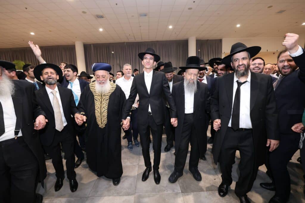 גלריה: נכד הגרש"מ עמאר והגרב"צ מוצפי נכנס לחופה