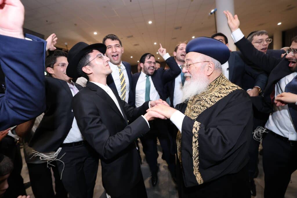 גלריה: נכד הגרש"מ עמאר והגרב"צ מוצפי נכנס לחופה