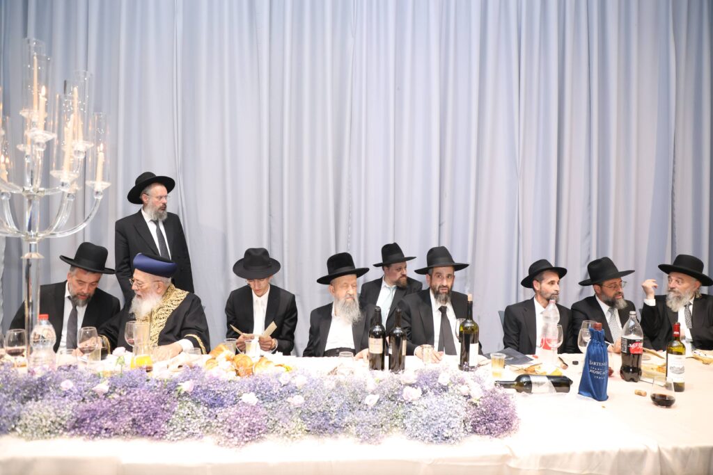 גלריה: נכד הגרש"מ עמאר והגרב"צ מוצפי נכנס לחופה