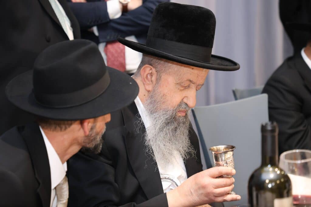 גלריה: נכד הגרש"מ עמאר והגרב"צ מוצפי נכנס לחופה