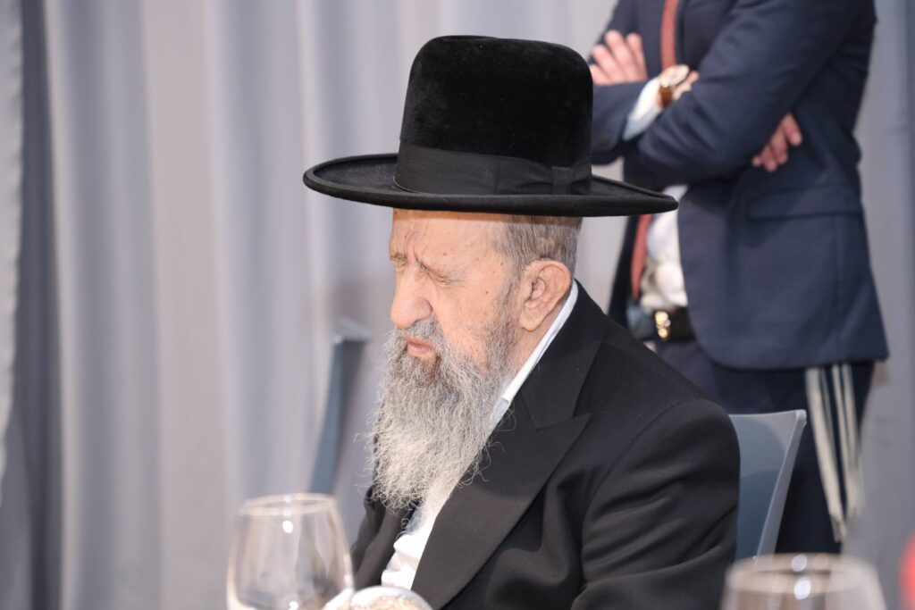 גלריה: נכד הגרש"מ עמאר והגרב"צ מוצפי נכנס לחופה