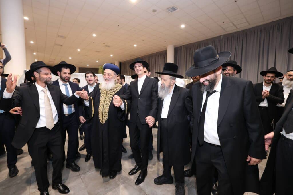 גלריה: נכד הגרש"מ עמאר והגרב"צ מוצפי נכנס לחופה