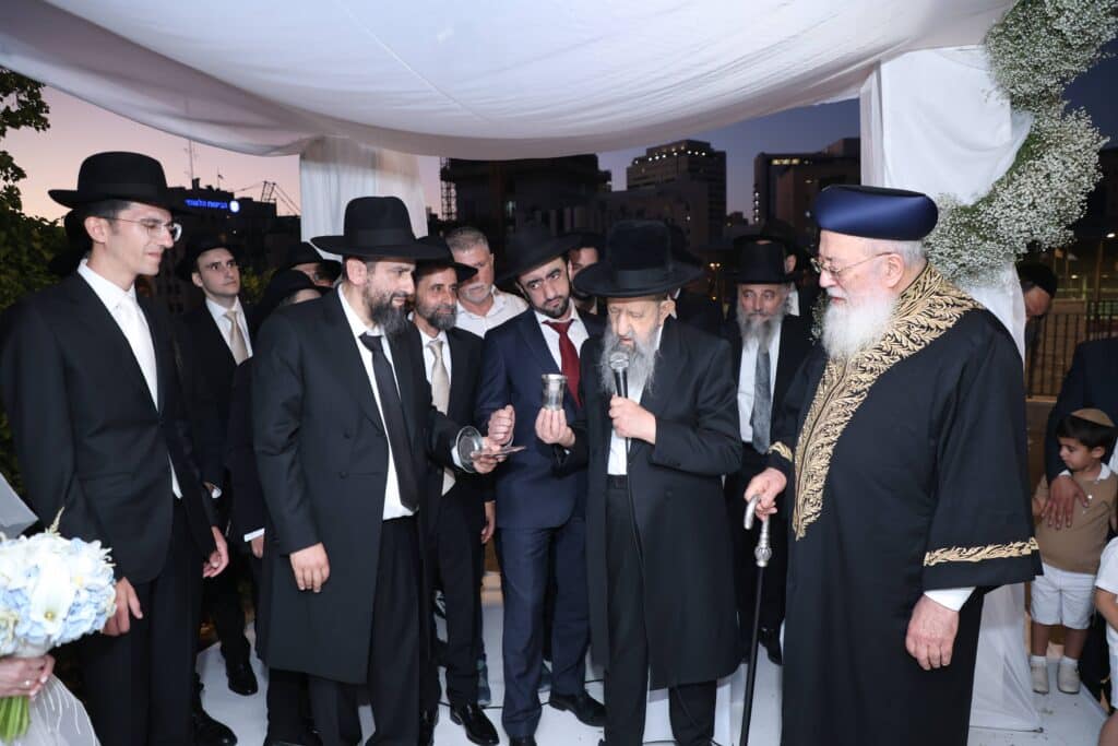 גלריה: נכד הגרש"מ עמאר והגרב"צ מוצפי נכנס לחופה