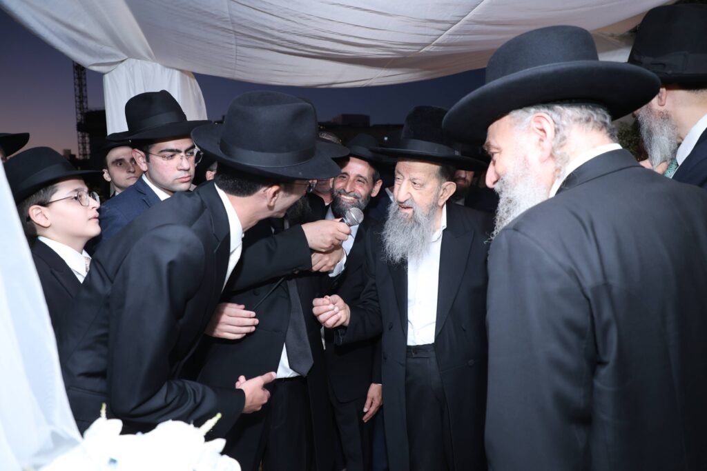 גלריה: נכד הגרש"מ עמאר והגרב"צ מוצפי נכנס לחופה