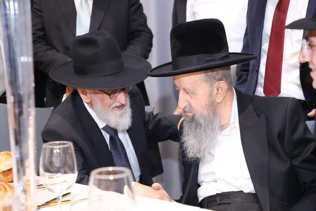 גלריה: נכד הגרש"מ עמאר והגרב"צ מוצפי נכנס לחופה