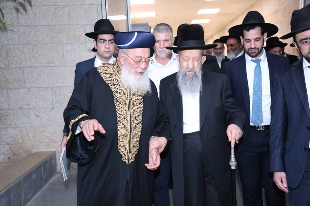 גלריה: נכד הגרש"מ עמאר והגרב"צ מוצפי נכנס לחופה