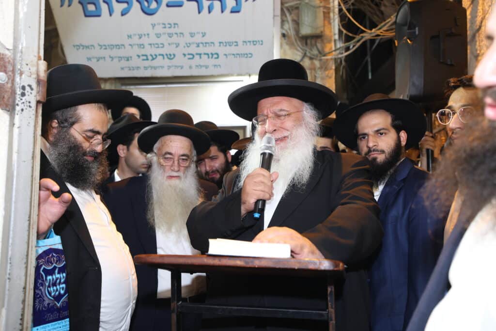 גלריה: אלפים ליוו את זקן המקובלים רבי שלום שמואלי זצ"ל