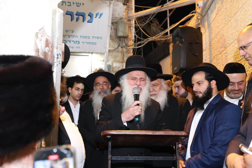 גלריה: אלפים ליוו את זקן המקובלים רבי שלום שמואלי זצ"ל