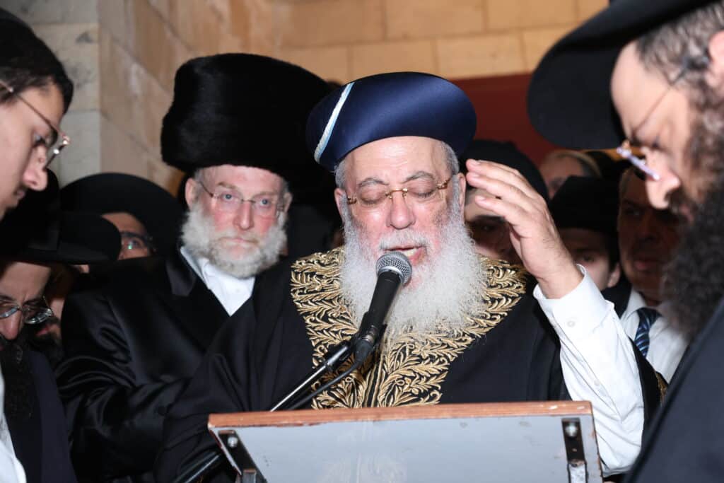 גלריה: אלפים ליוו את זקן המקובלים רבי שלום שמואלי זצ"ל