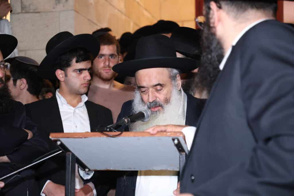 גלריה: אלפים ליוו את זקן המקובלים רבי שלום שמואלי זצ"ל