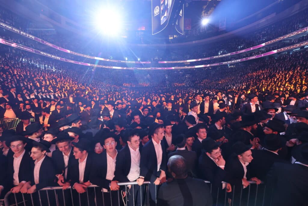מרן הגרמ"ה הירש בנאום דרמטי: "השמאל לוחם נגד הדת" • צפו