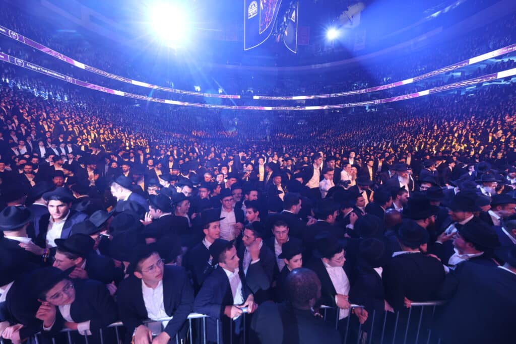 מרן הגרמ"ה הירש בנאום דרמטי: "השמאל לוחם נגד הדת" • צפו
