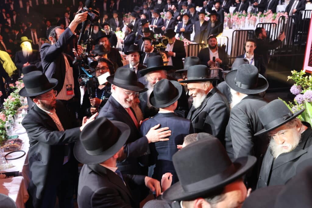 מרן הגרמ"ה הירש בנאום דרמטי: "השמאל לוחם נגד הדת" • צפו