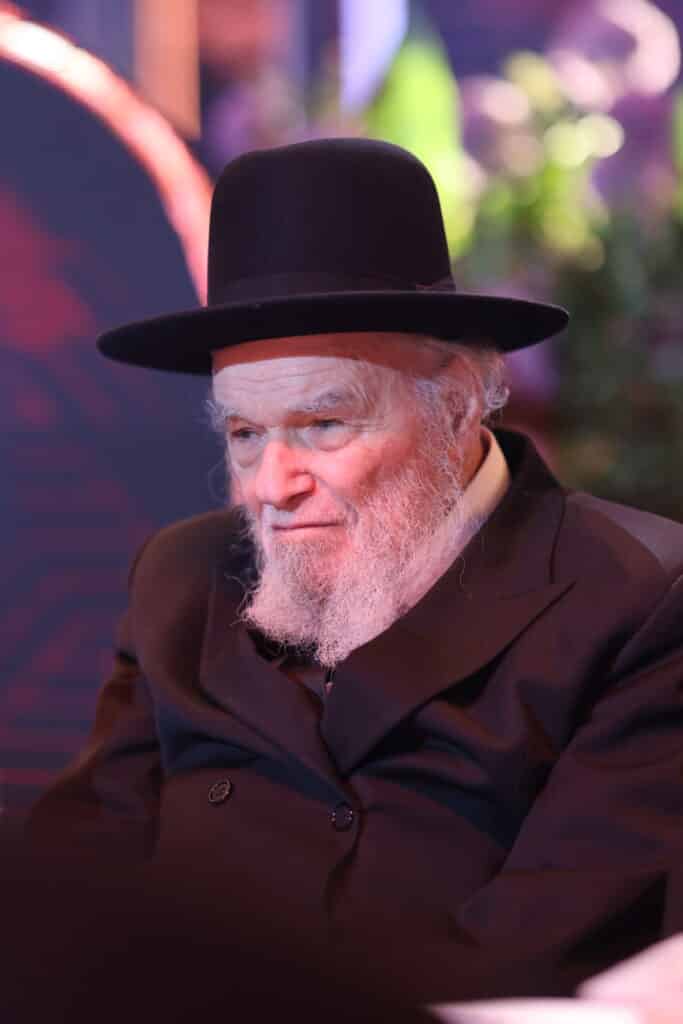 מרן הגרמ"ה הירש בנאום דרמטי: "השמאל לוחם נגד הדת" • צפו
