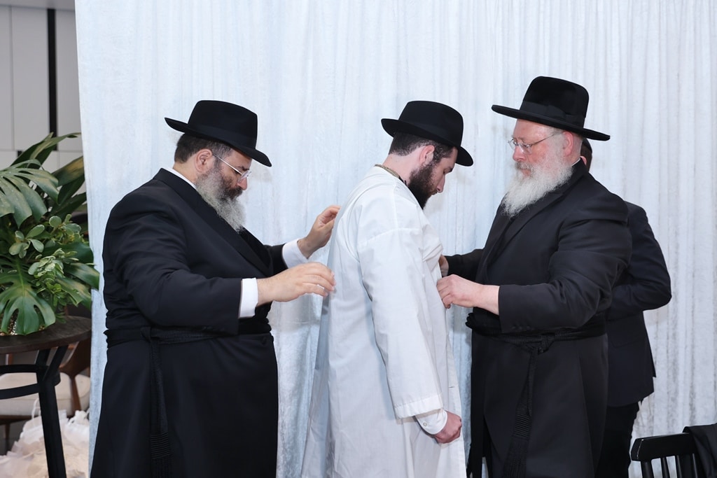 כולם התייצבו: שמחת נישואי בן הרב עם בת המנכ"ל