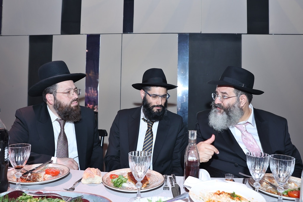 כולם התייצבו: שמחת נישואי בן הרב עם בת המנכ"ל