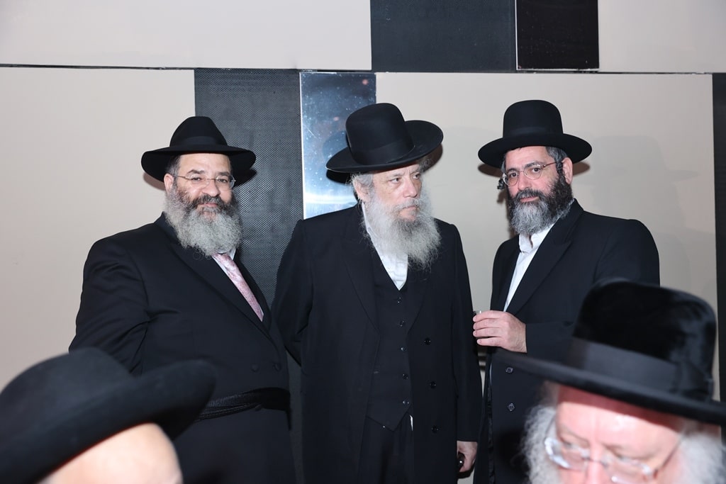 כולם התייצבו: שמחת נישואי בן הרב עם בת המנכ"ל